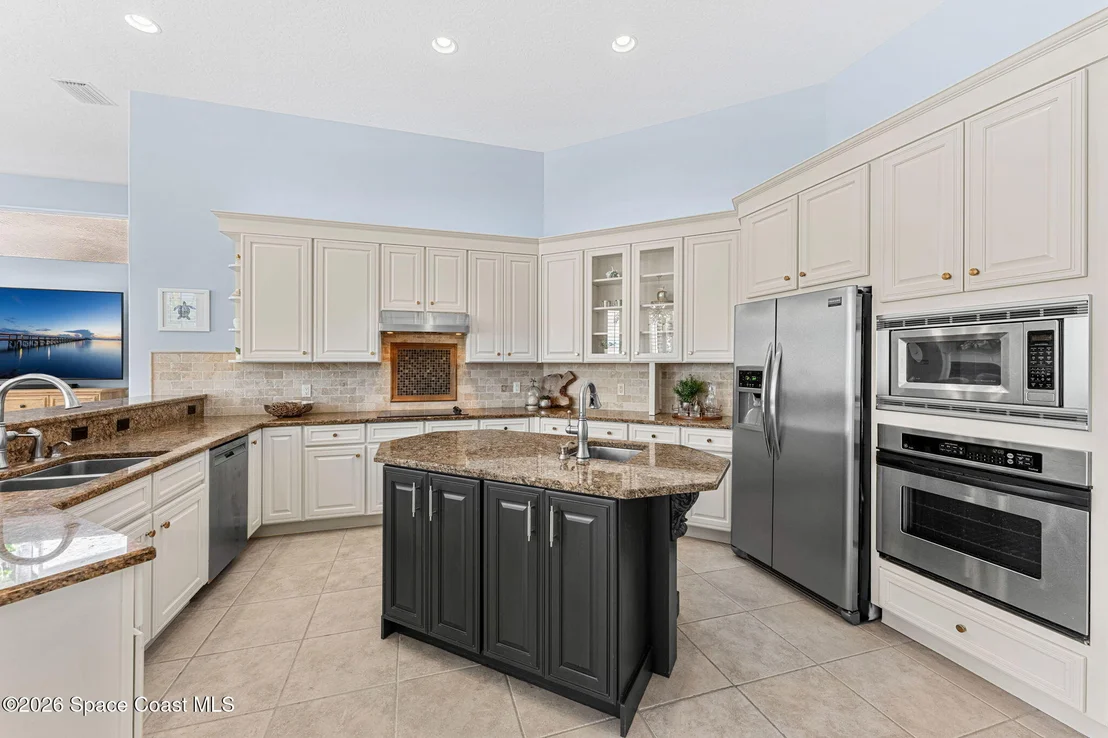 Photo of 242 Flanders Drive