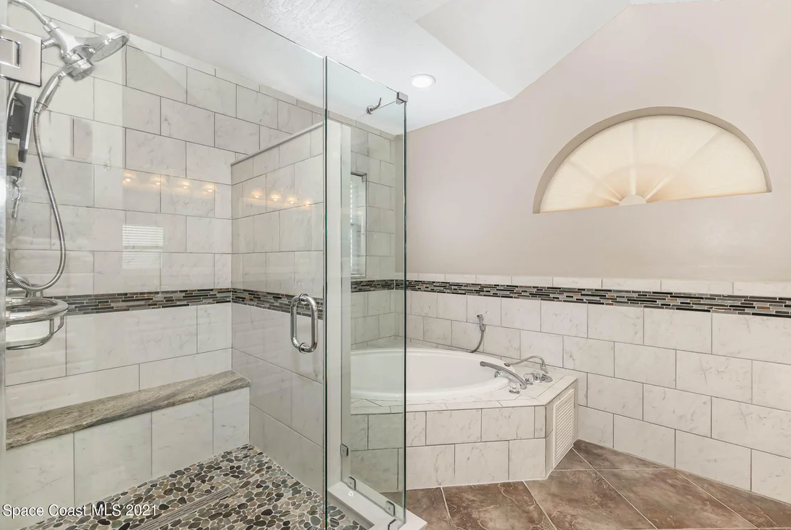 Photo of 243 Peregrine Drive