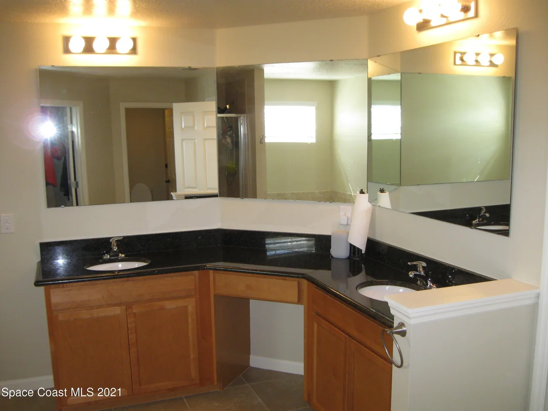 Photo of 451 Trymore Drive SE