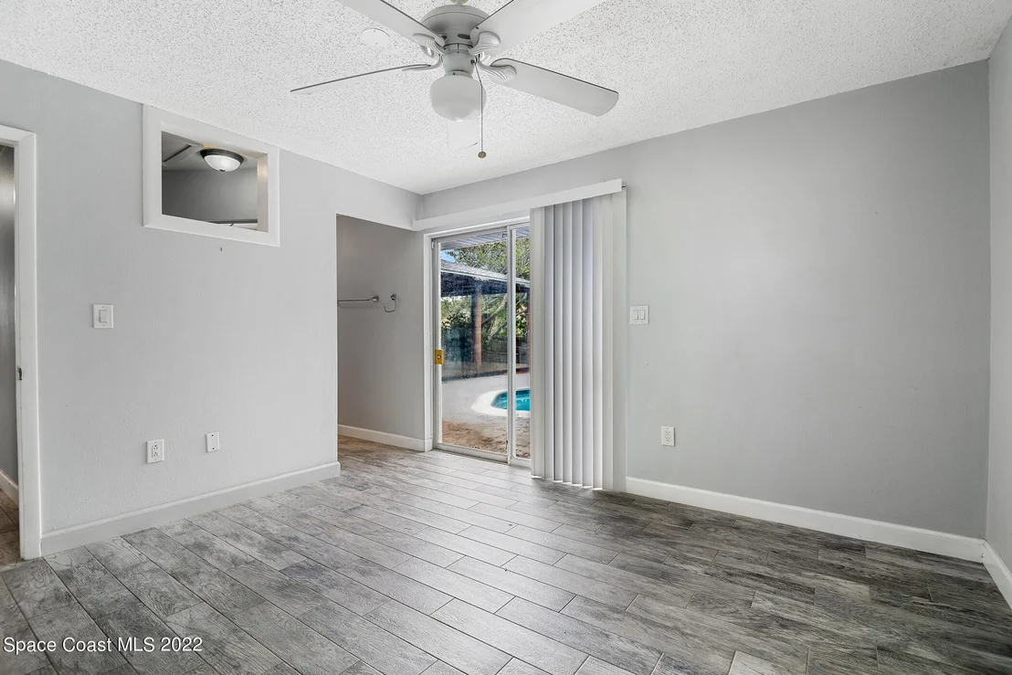 Photo of 104 Bahama Boulevard