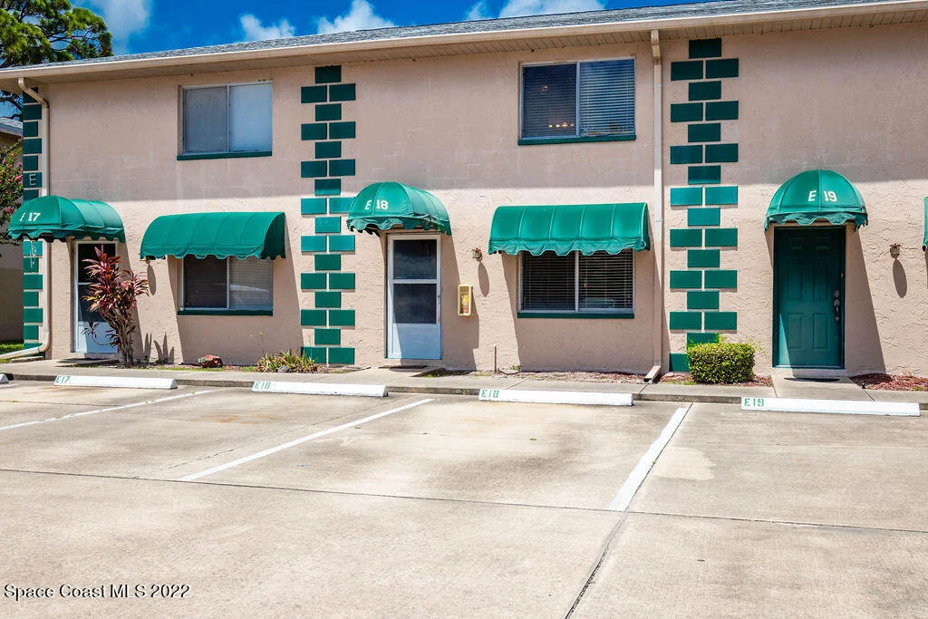 Photo of Unit 18 at 1880 Murrell Road