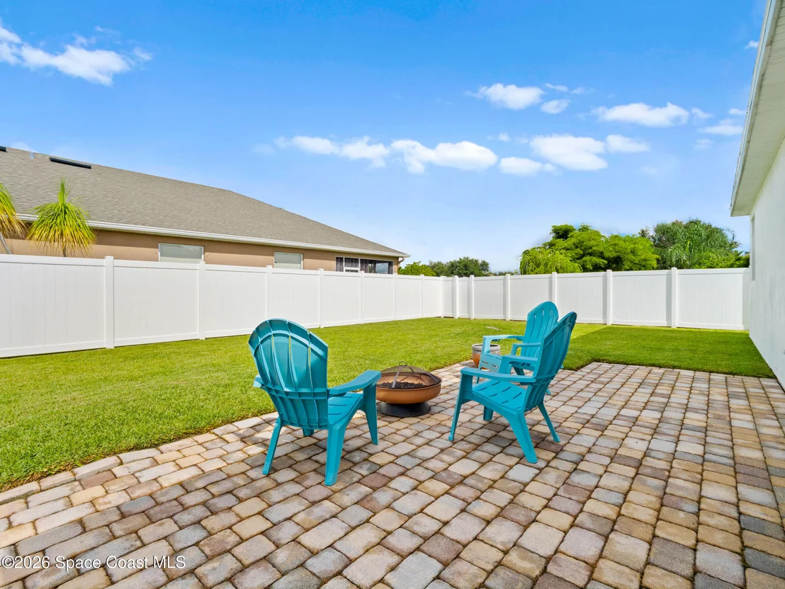 Photo of 1401 Bridgeport Circle