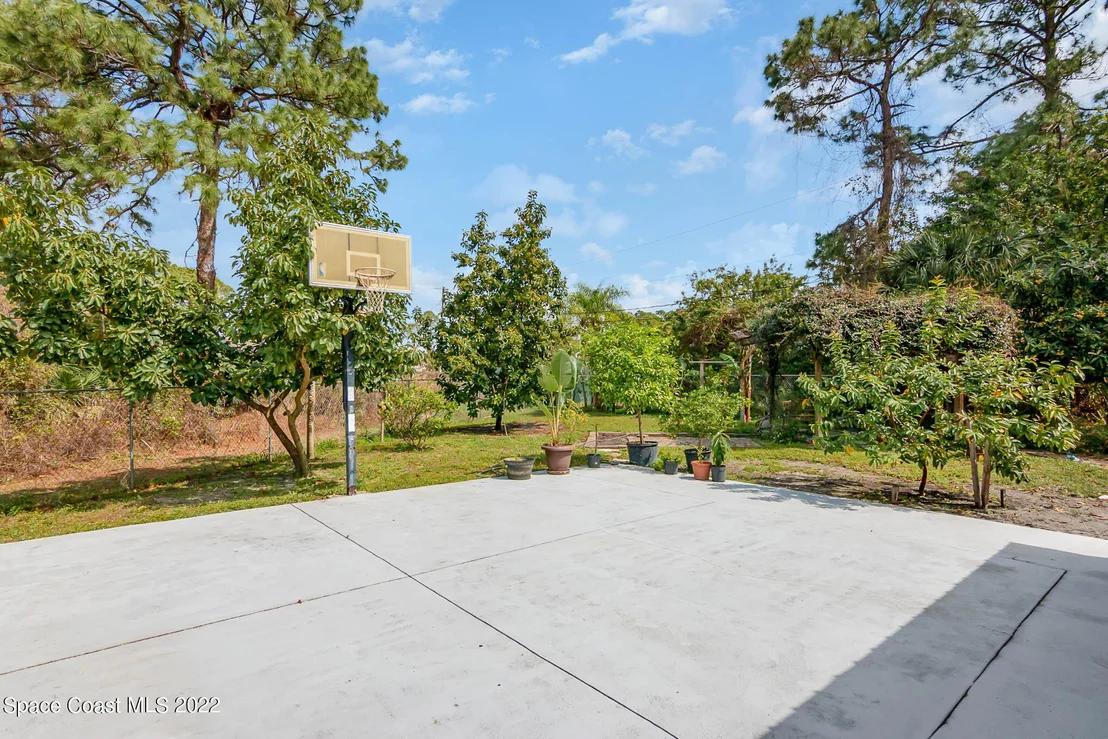 Photo of 161 Angelo Road SE