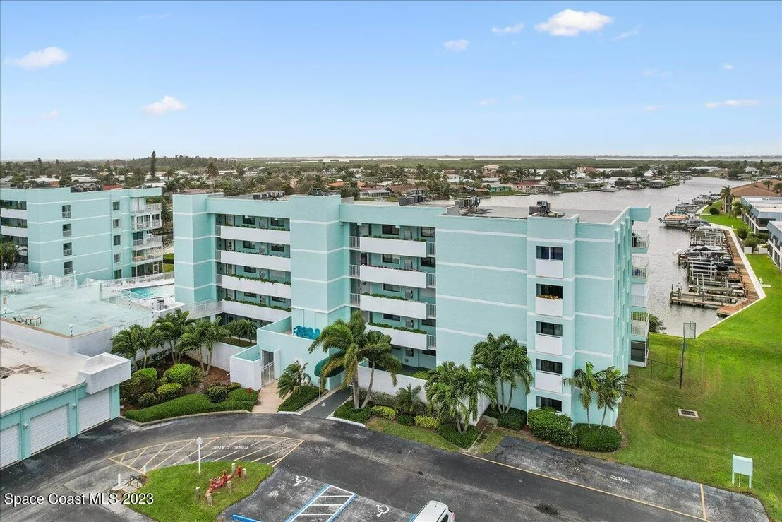 Photo of Unit 2202 at 1750 Commodore Boulevard