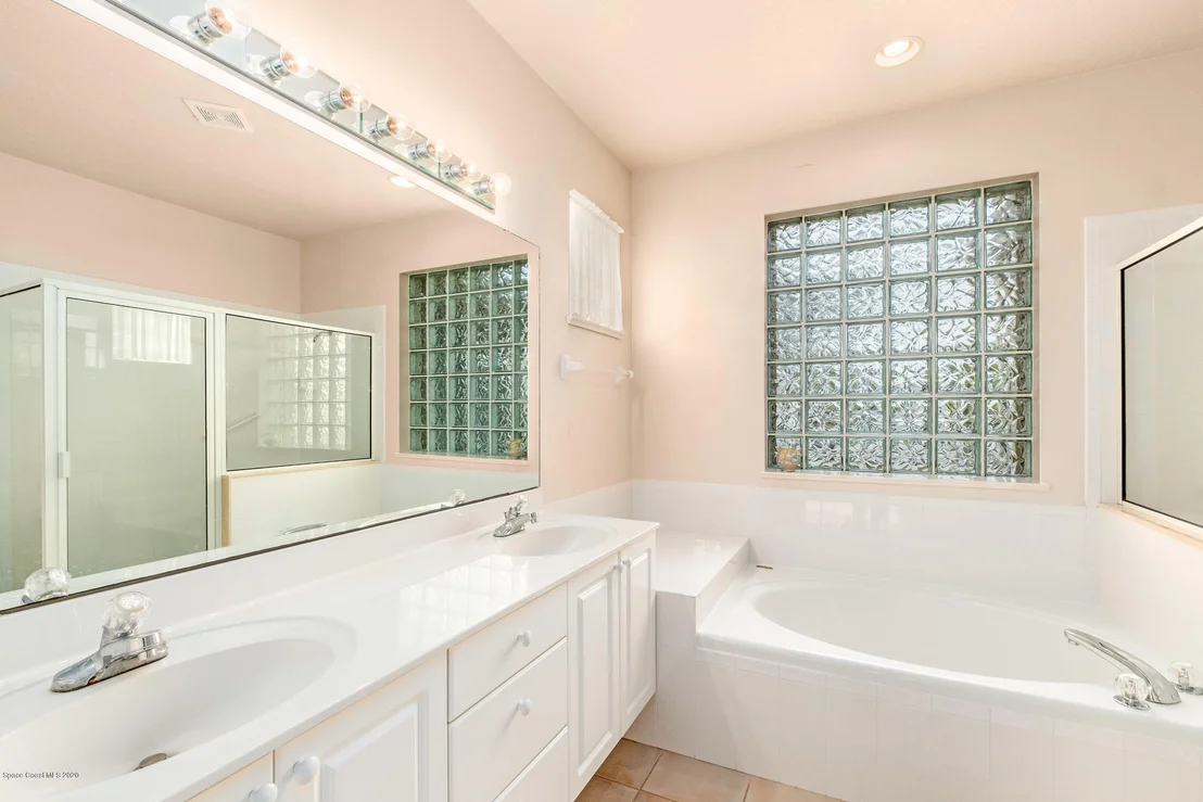 Photo of 4783 Parkstone Drive