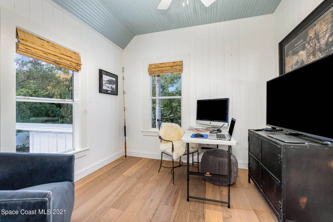 Photo of 40 Barton Avenue