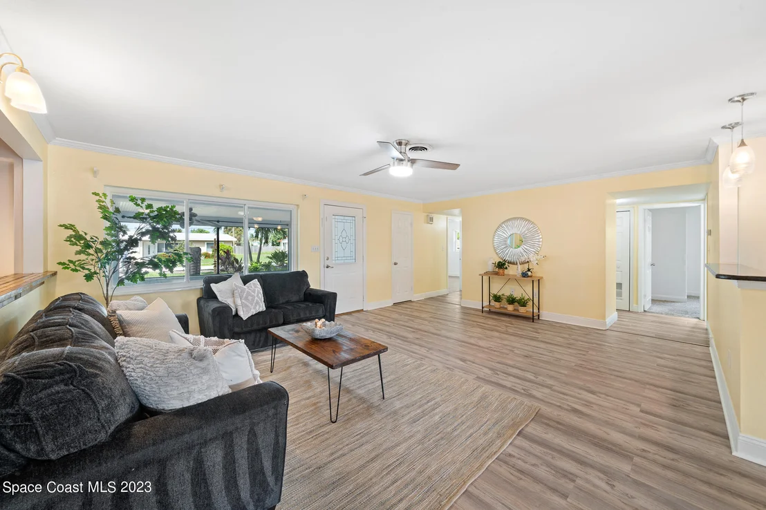 Photo of 275 Cinnamon Drive