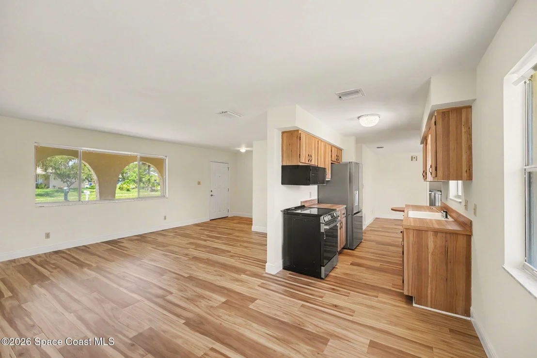 Photo of 952 Bayberry Lane
