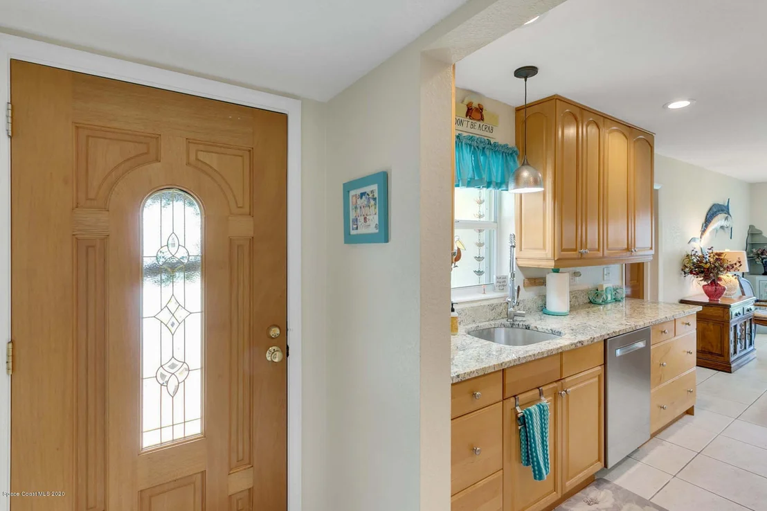 Photo of 570 Bahama Drive