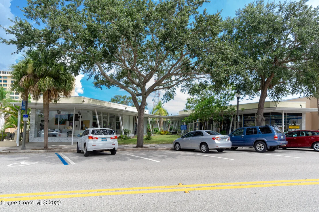 Photo of 2922 Riverview Drive