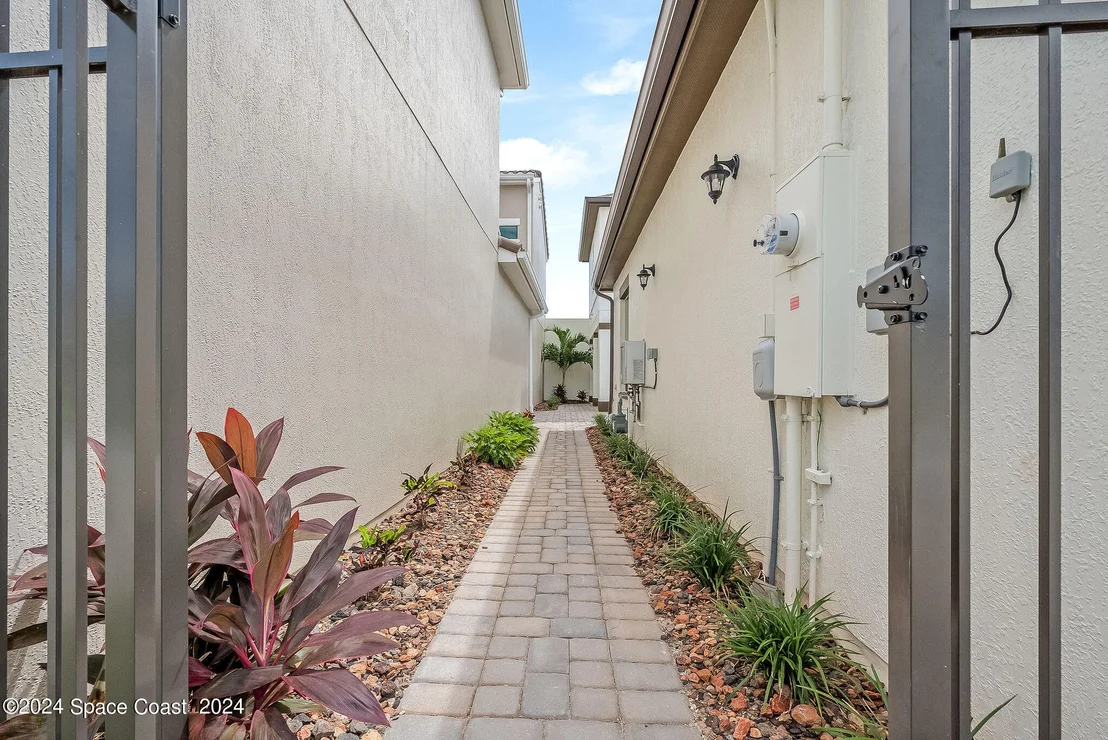 Photo of 8536 Lyside Drive