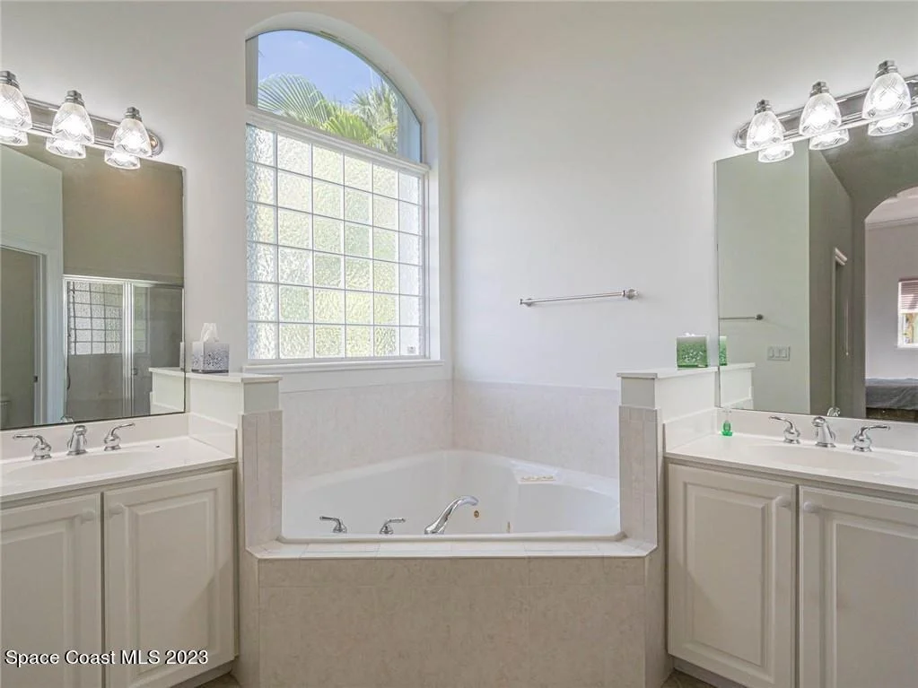 Photo of 1346 Riverside Lane