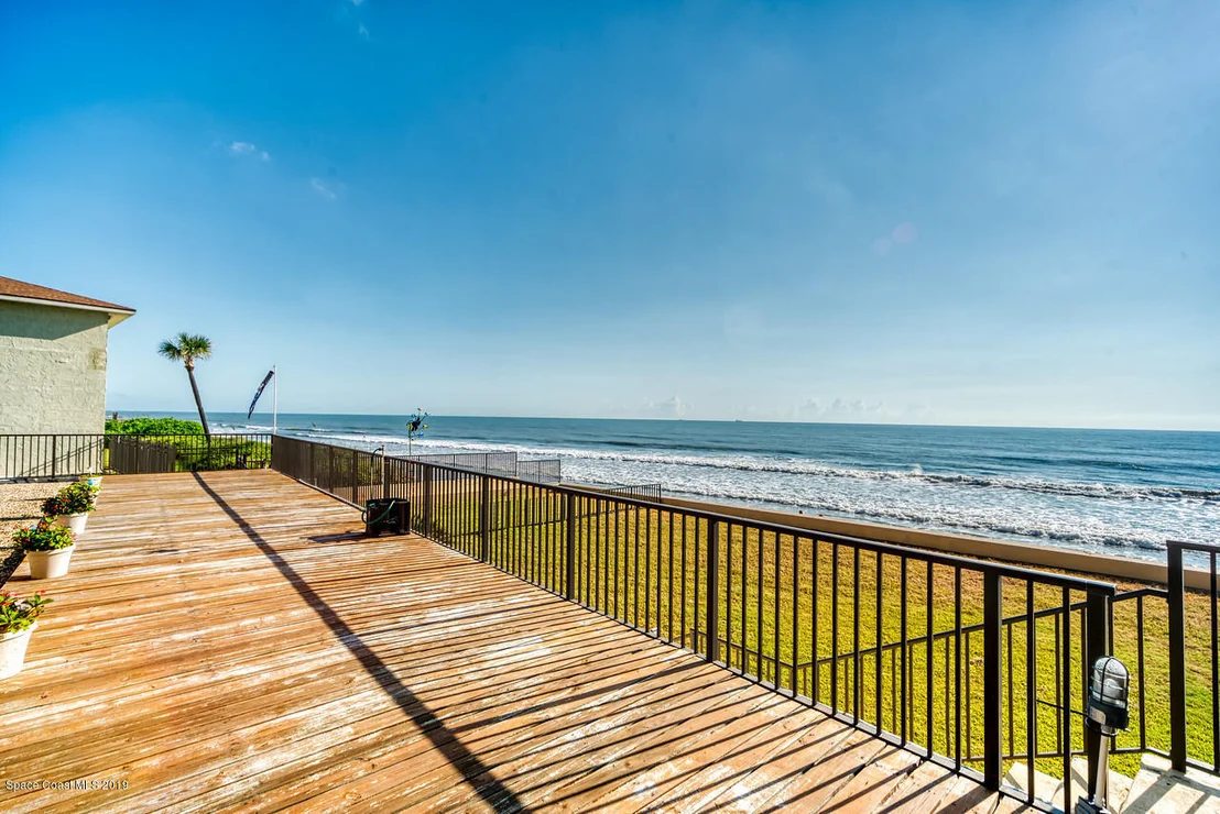 Photo of Unit 607 at 205 Highway A1a