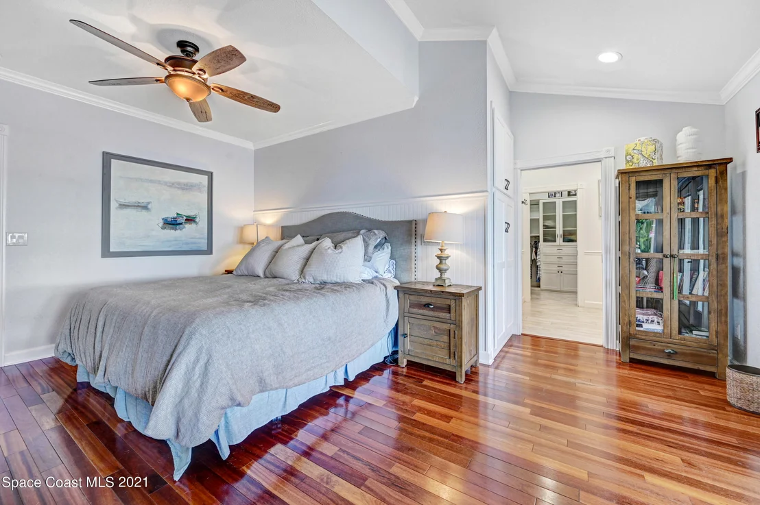Photo of 600 N Riverside Drive