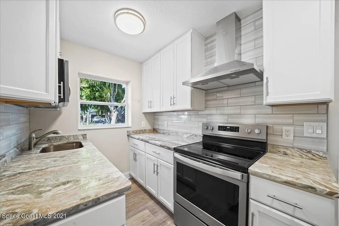 Photo of 445 Bahama Drive