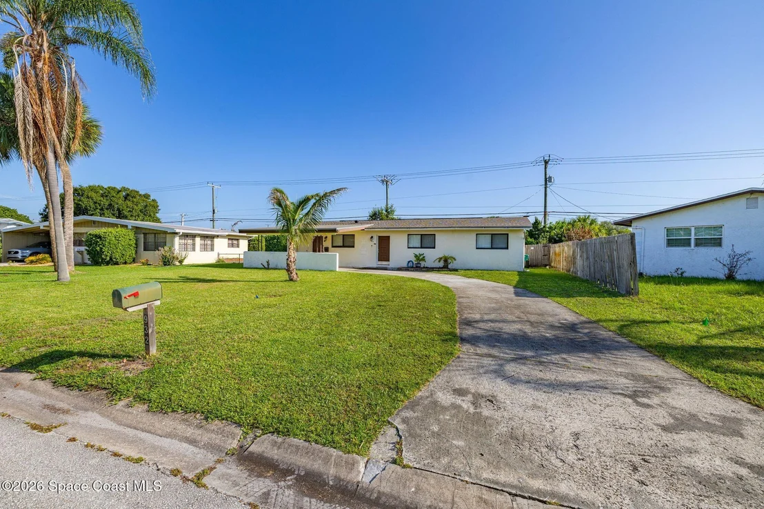 Photo of 932 Glenmore Circle