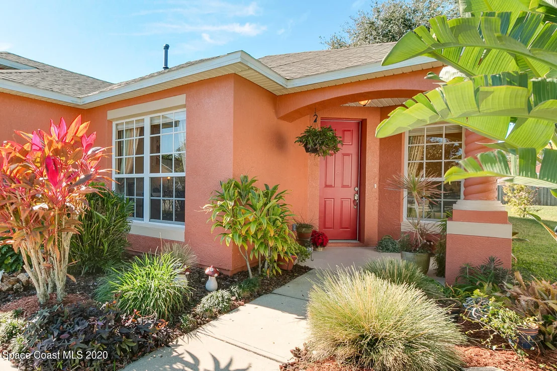Photo of 957 Riviera Point Drive