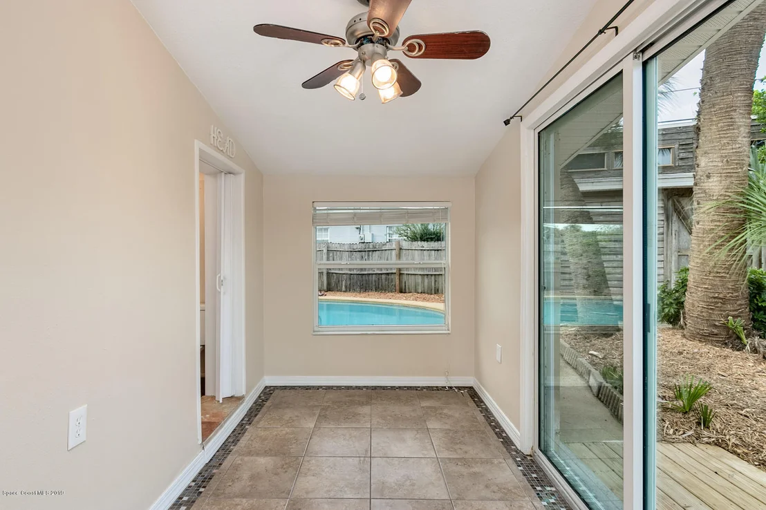 Photo of 2115 Palm Avenue
