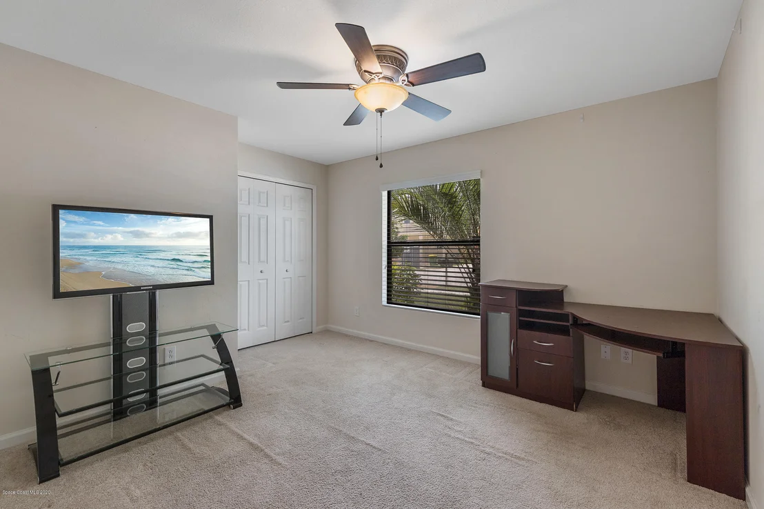 Photo of 335 Dryden Circle
