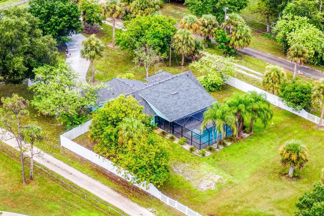 Photo of 4005 Post Road
