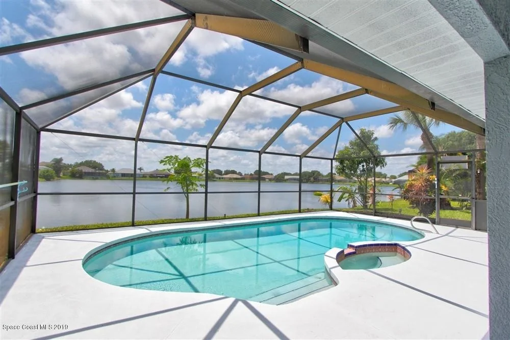 Photo of 2090 Lionel Drive