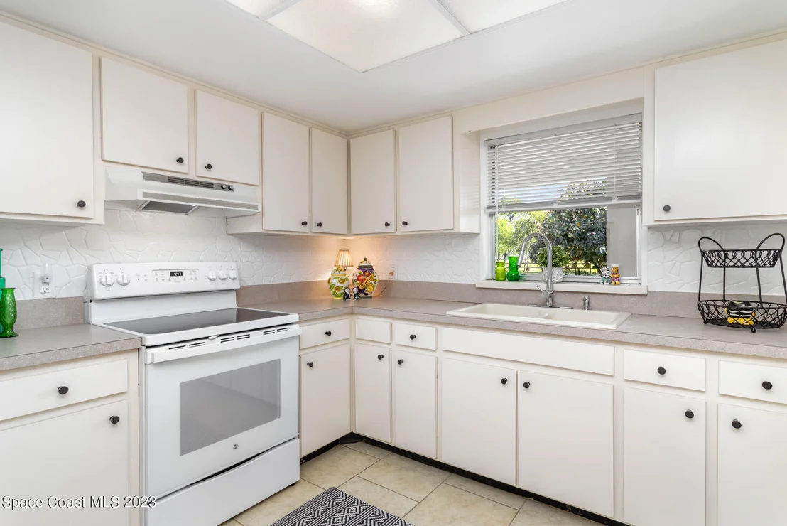 Photo of 2095 Montgomery Road