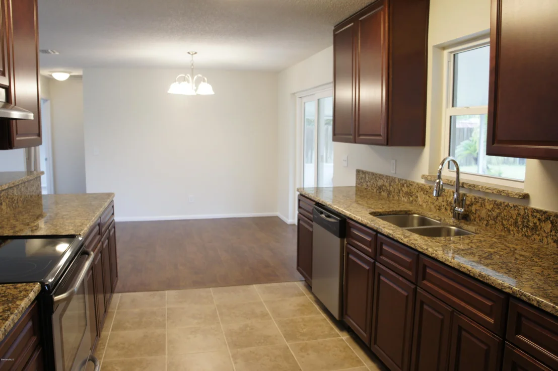 Photo of 566 W Cadillac Circle