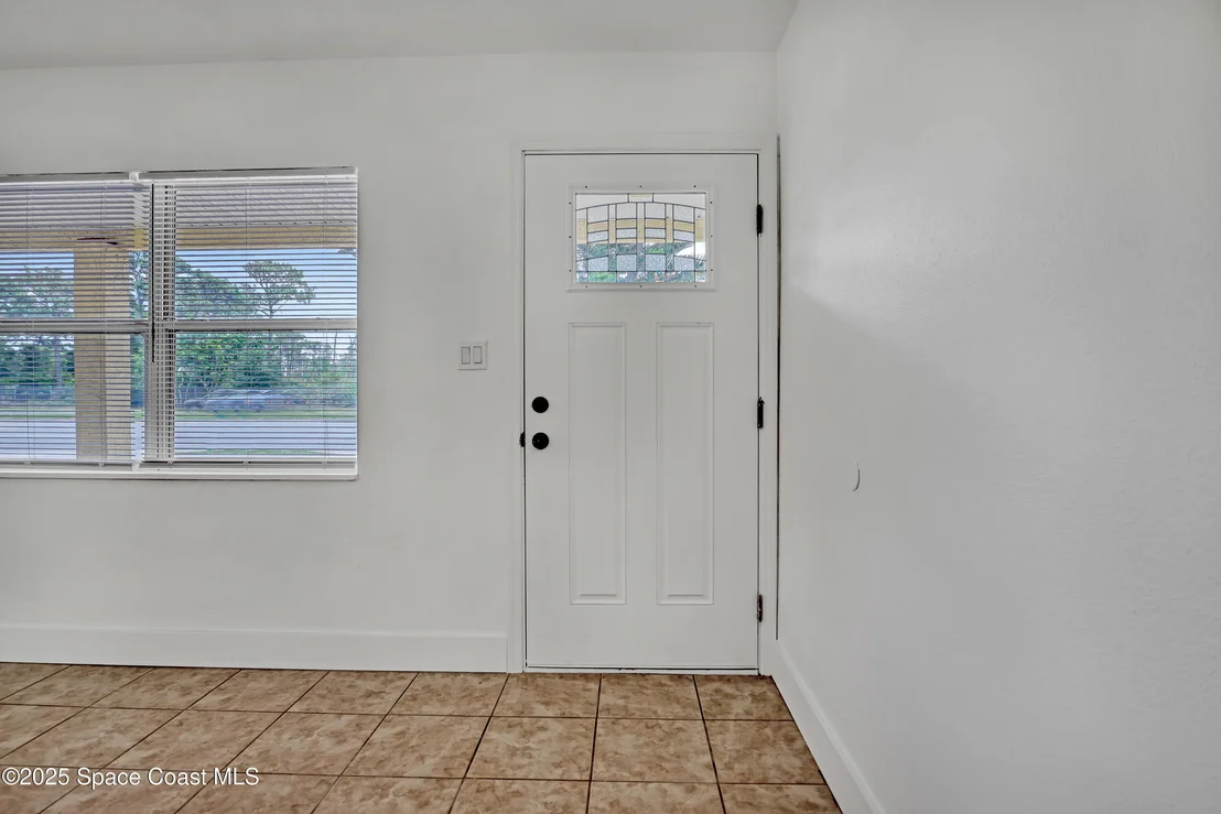Photo of 2152 Post Road