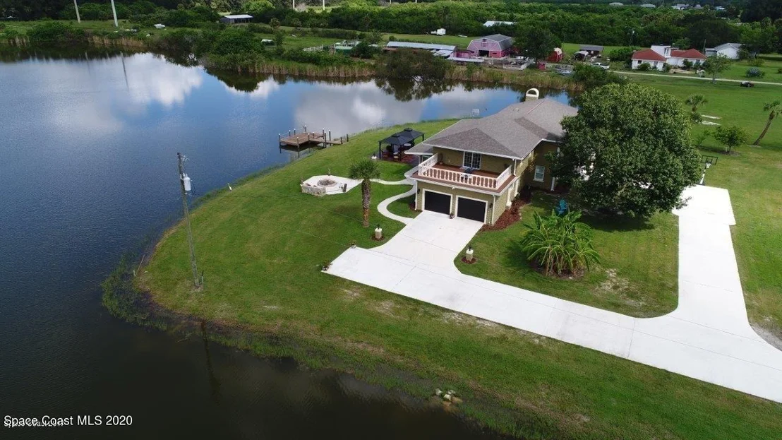 Photo of 1445 Martin Road
