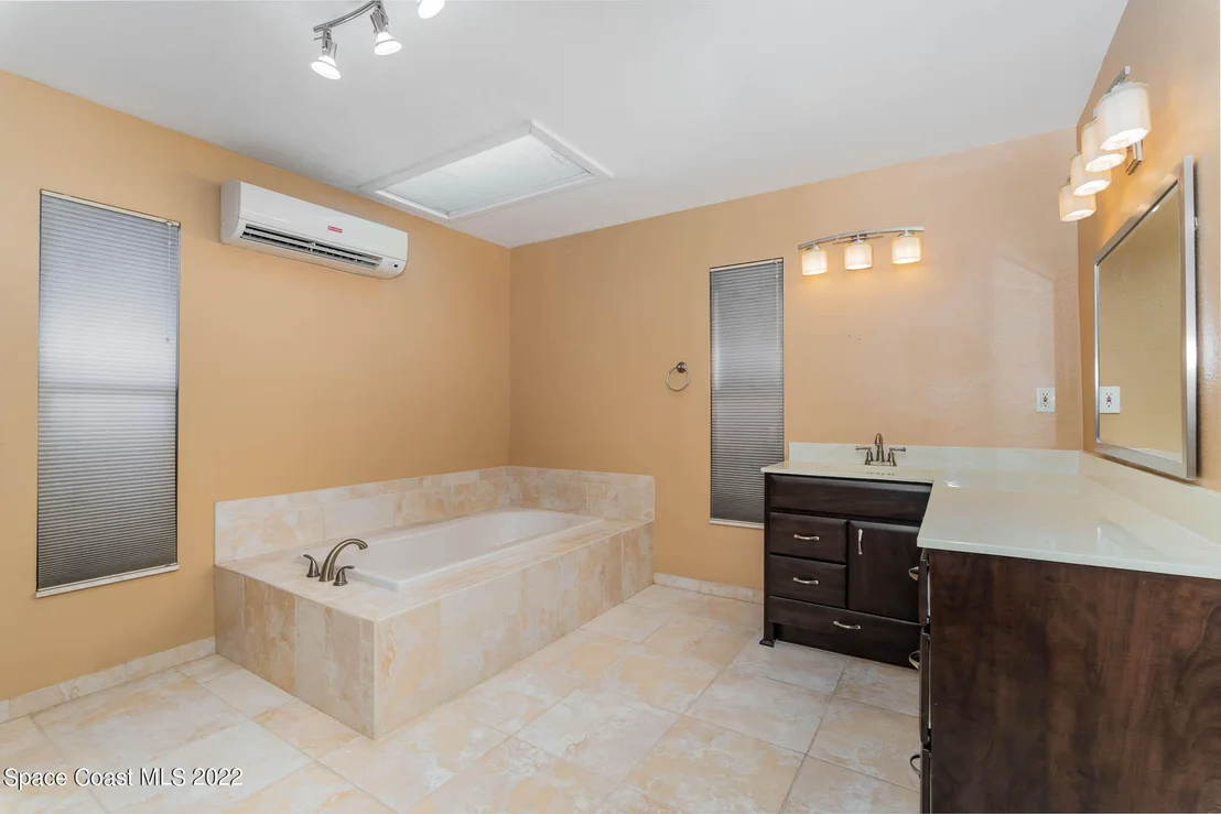 Photo of 344 Barrello Lane