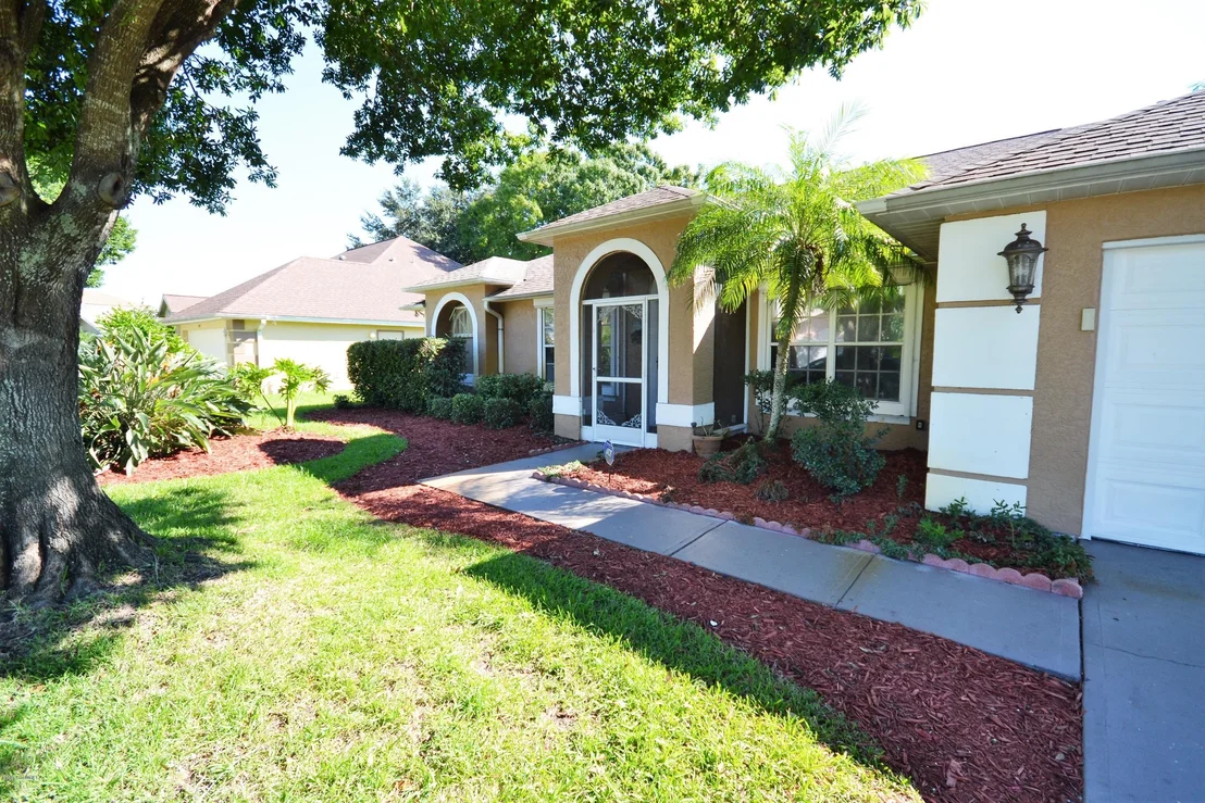 Photo of 2093 Lionel Drive