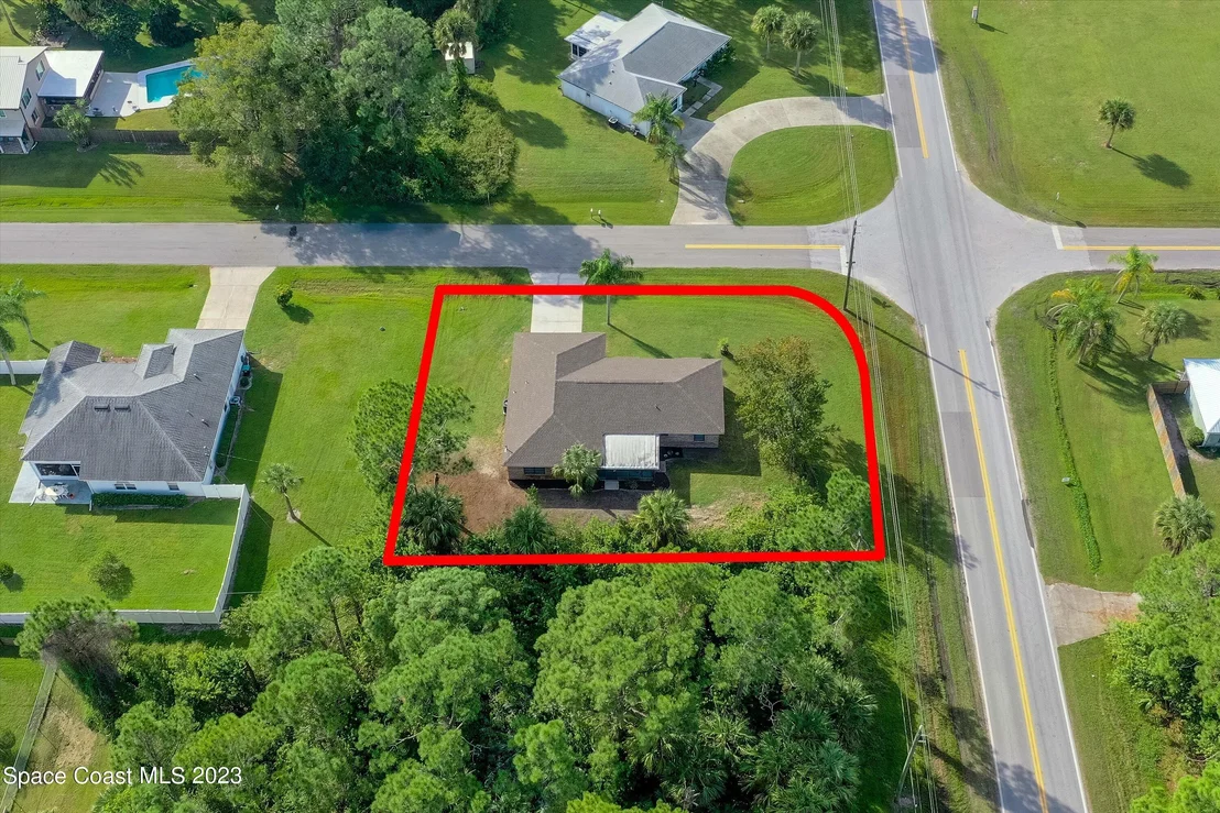 Photo of 647 Bryant Road