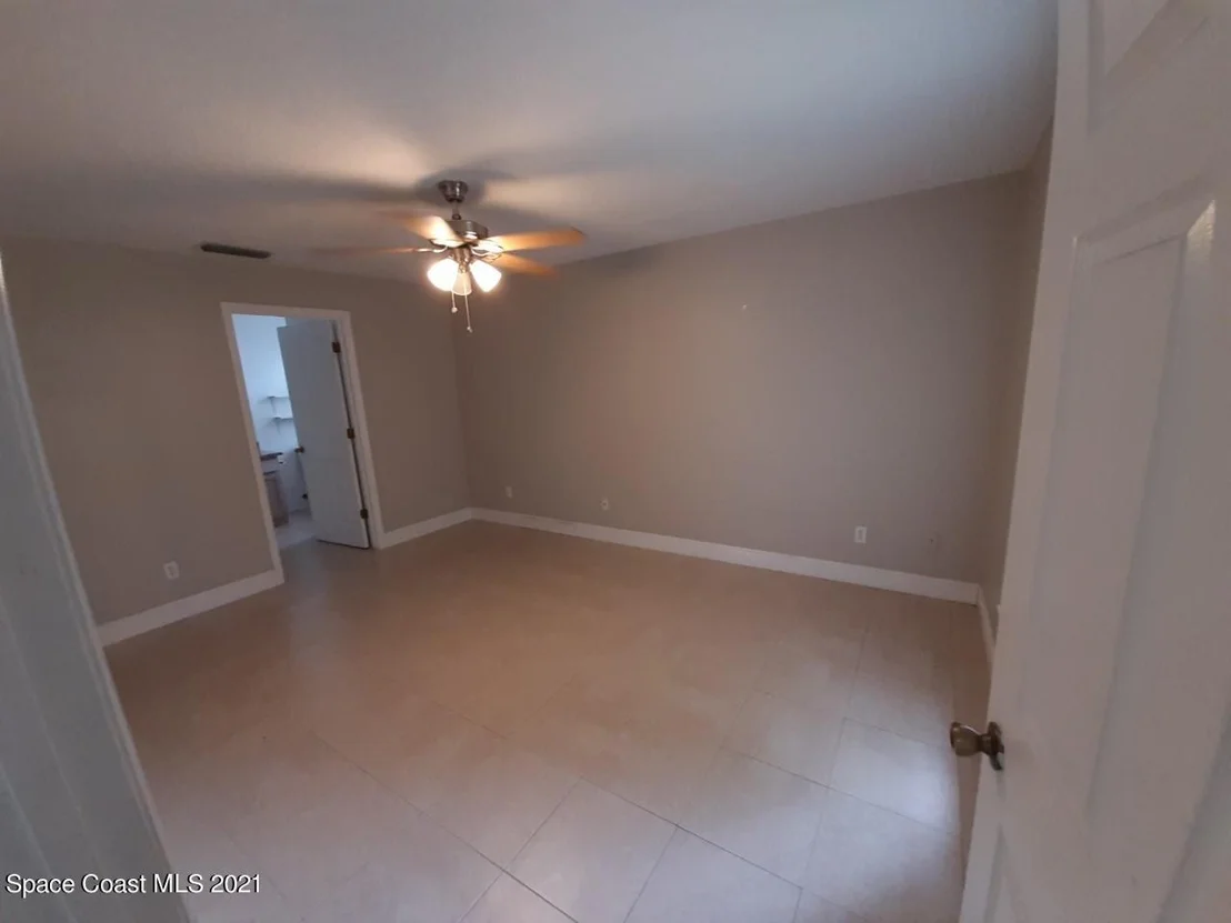 Photo of 6985 Hammock Trace Drive