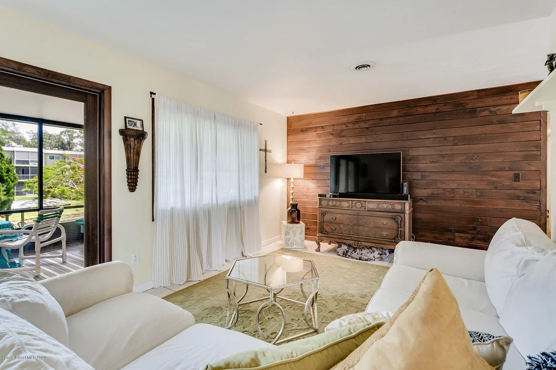 Photo of 1221 Rivermont Drive