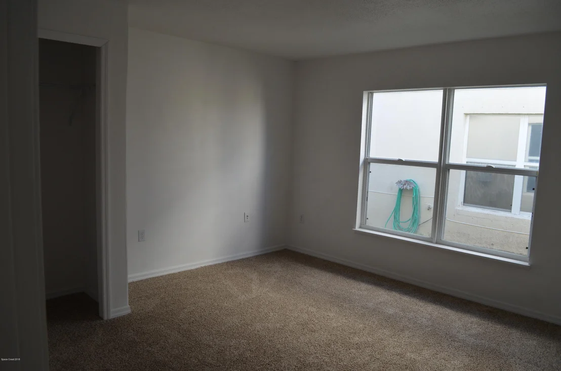 Photo of 689 Macon Drive