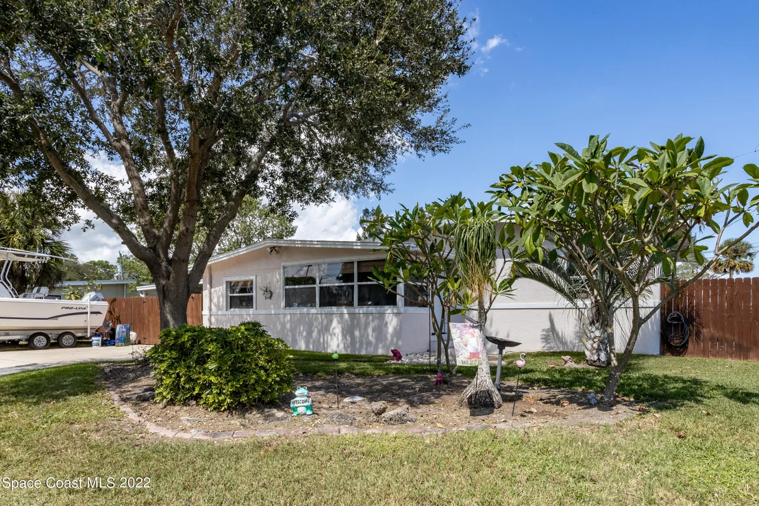 Photo of 207 Albert Avenue