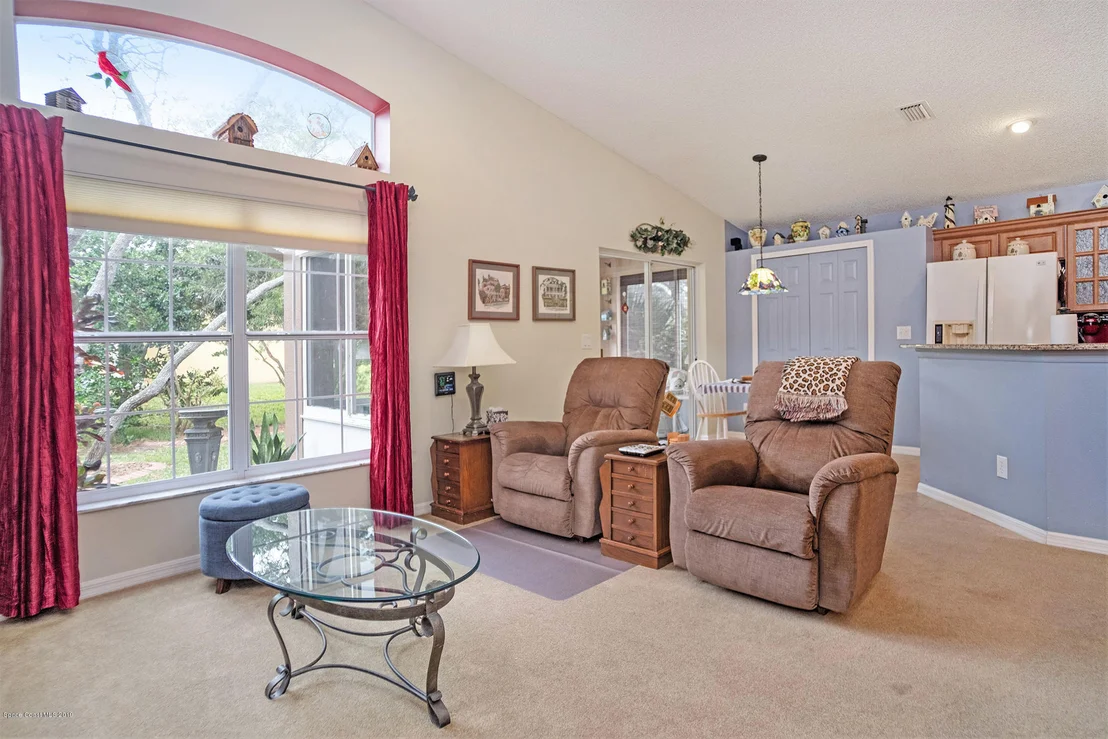 Photo of 864 Villa Drive