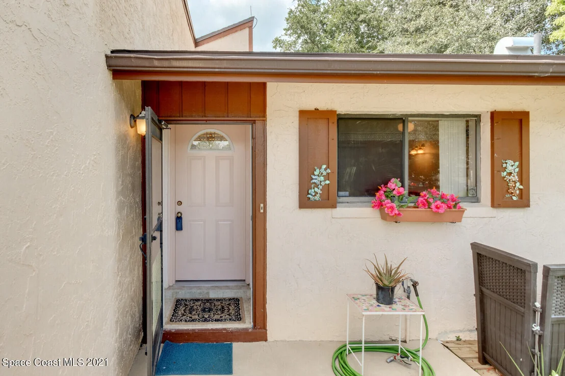 Photo of 340 Bayhead Drive