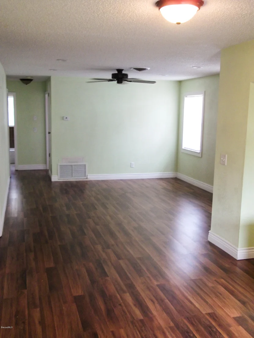 Photo of 1072 Martha Lee Avenue