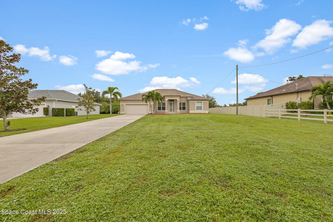 Photo of 1840 Trimble Road