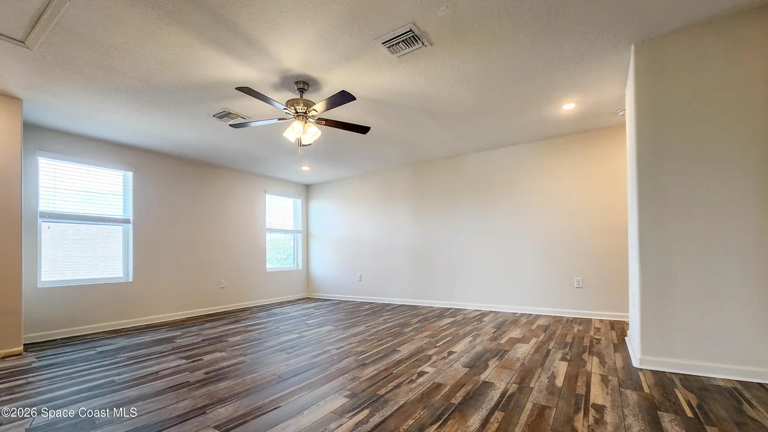 Photo of 1061 Peta Way