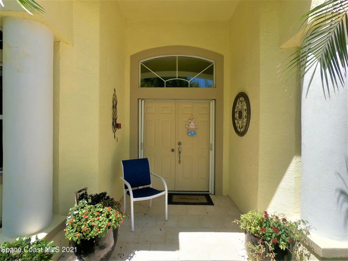 Photo of 1035 Starling Way