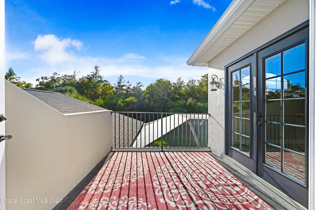 Photo of 882 Oak Park Drive