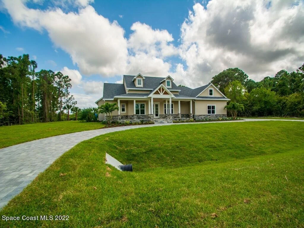 Photo of 7035 Indian River Boulevard