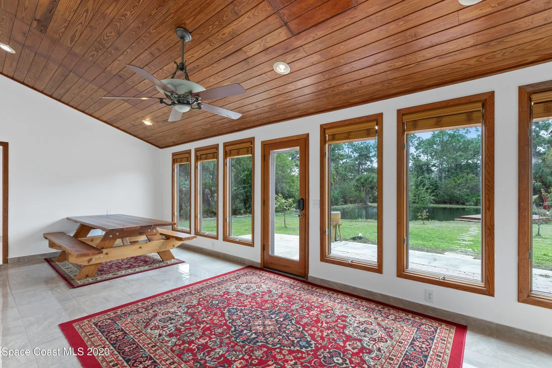 Photo of 1531 Hall Road