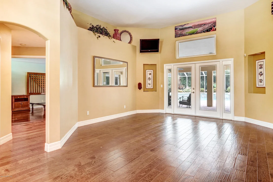 Photo of 3850 Beechgrove Road