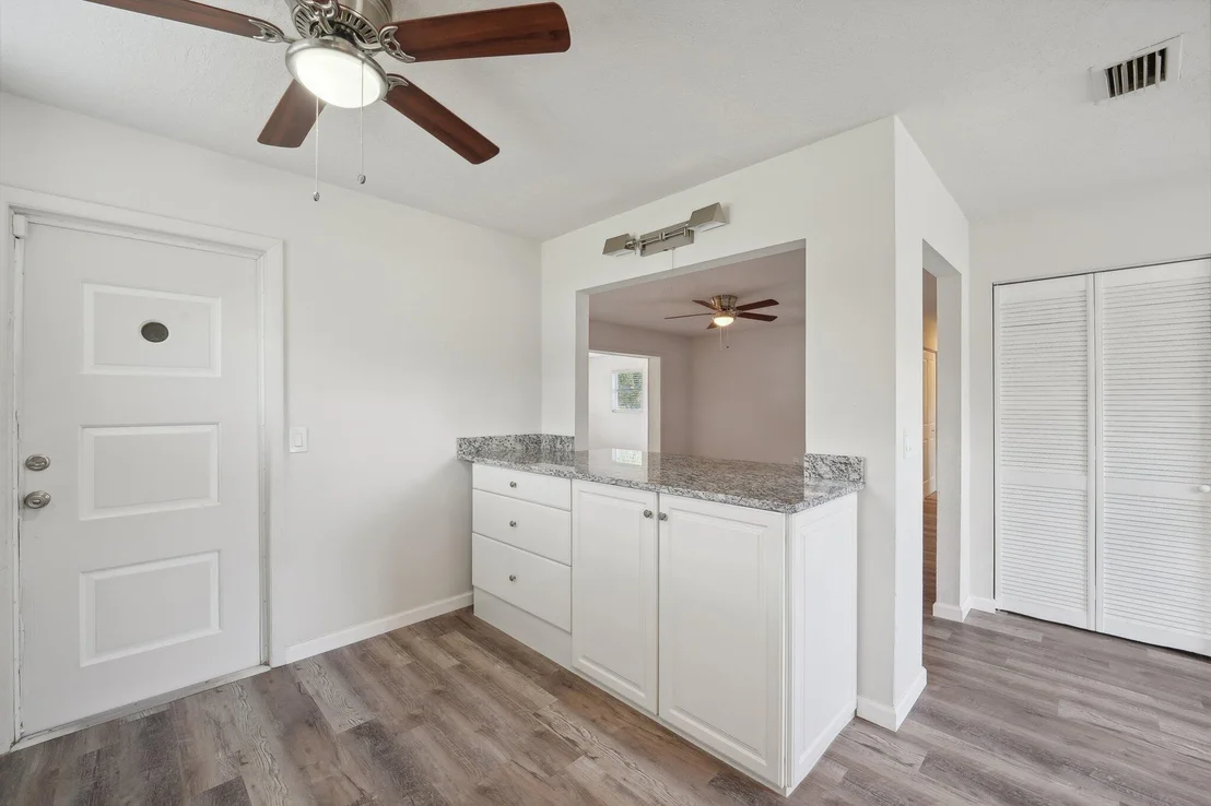 Photo of 3282 Abbott Avenue NE