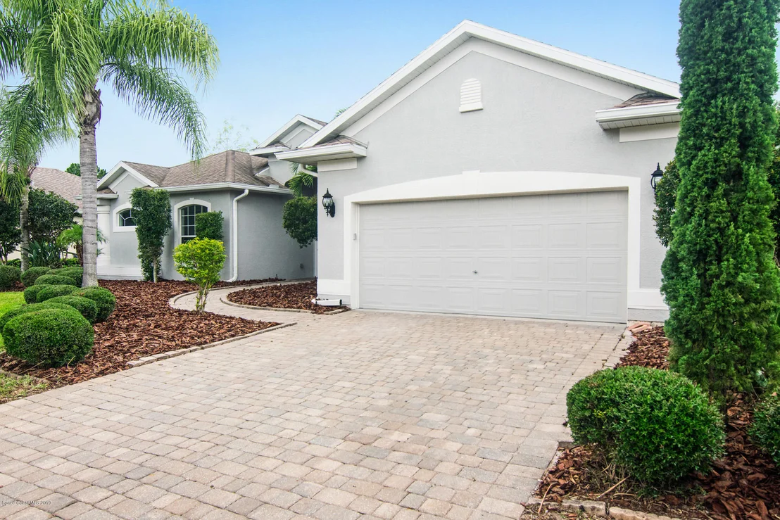 Photo of 151 SE Ridgemont Circle SE