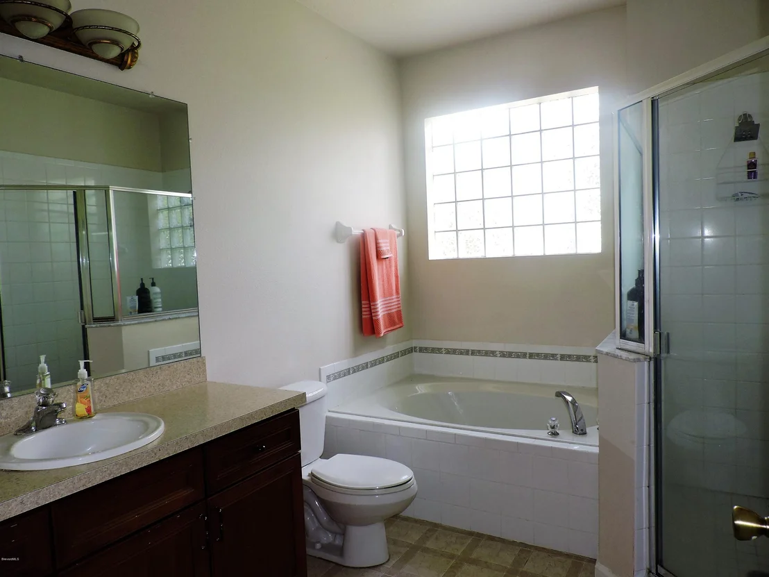 Photo of 572 Cressa Circle
