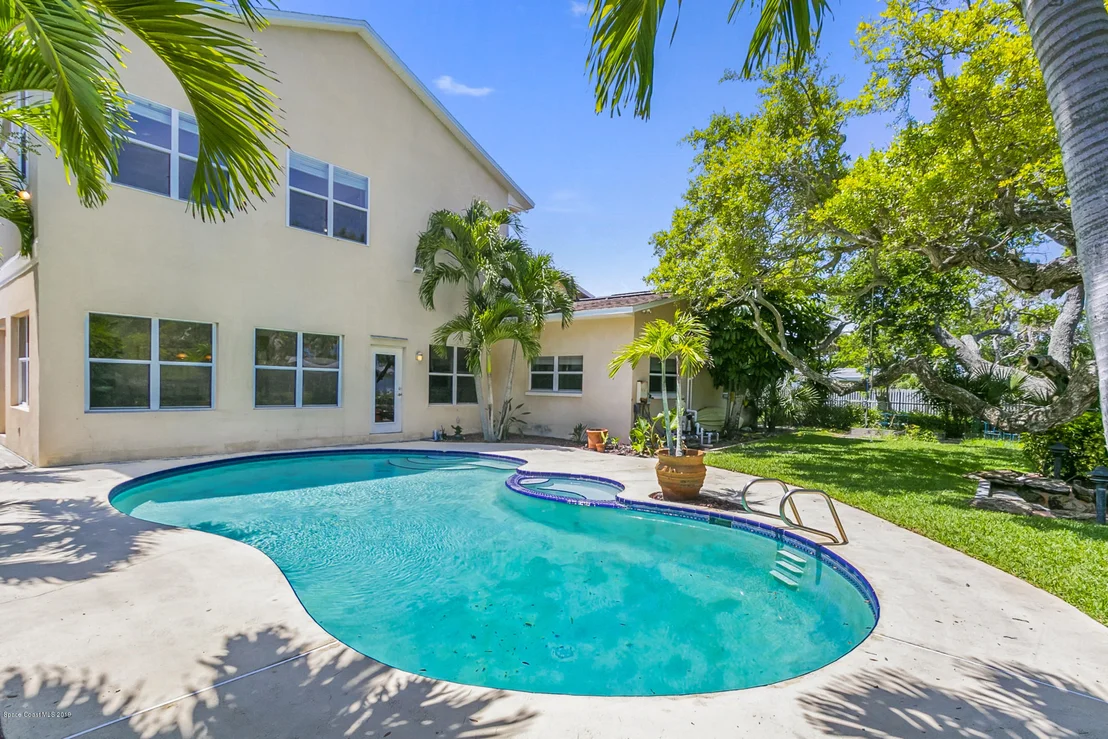 Photo of 52 Riverview Lane